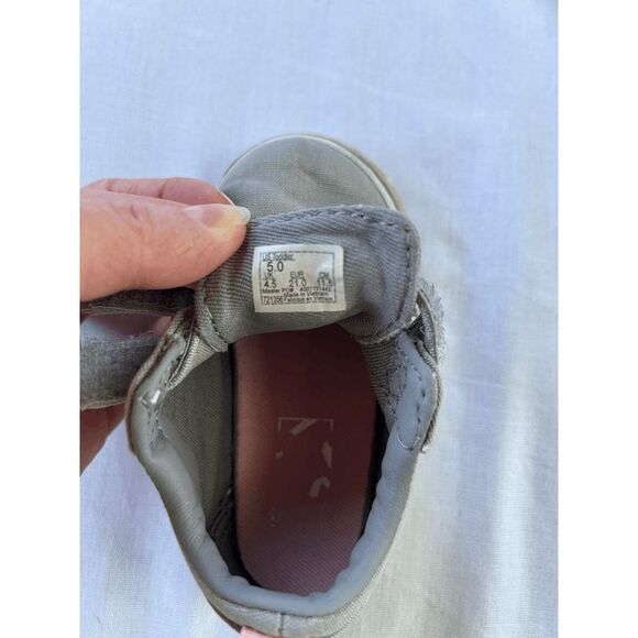 Girls Toddler's Van's Off The Wall Shoe Set Gray/Pink Size 5 and 5.5 - Picture 2 of 8